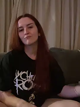 PoppySlut6999 online show from February 9, 8:51 pm