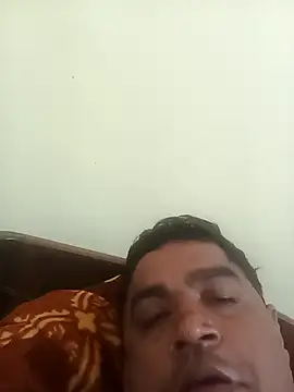 Snapshot of deshilnd chatting on May 18, 4:23 pm deshilnd online show from May 18, 4:23 pm