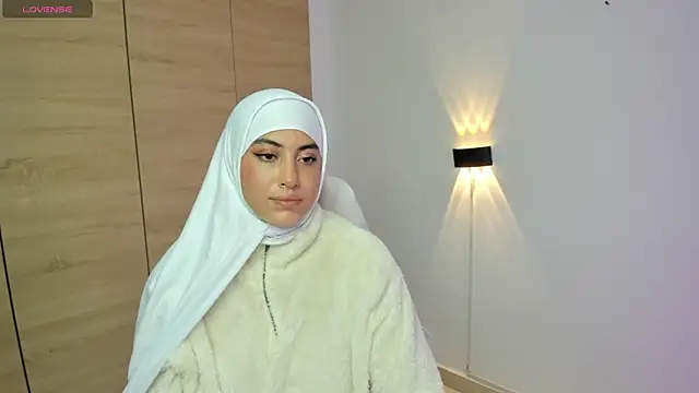 LAY LA  online show from April 16, 9:37 pm