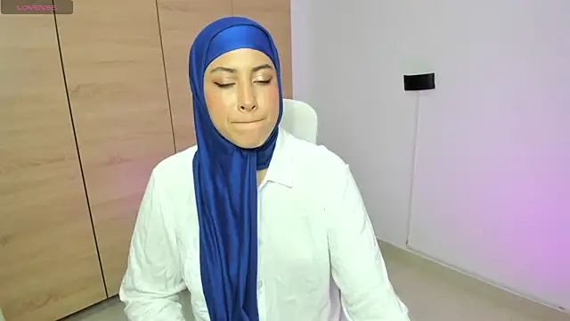 LAY LA  online show from March 24, 9:15 pm