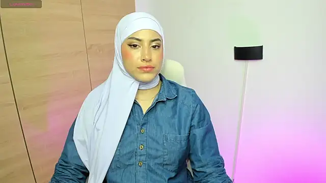 LAY LA  online show from March 6, 9:32 pm