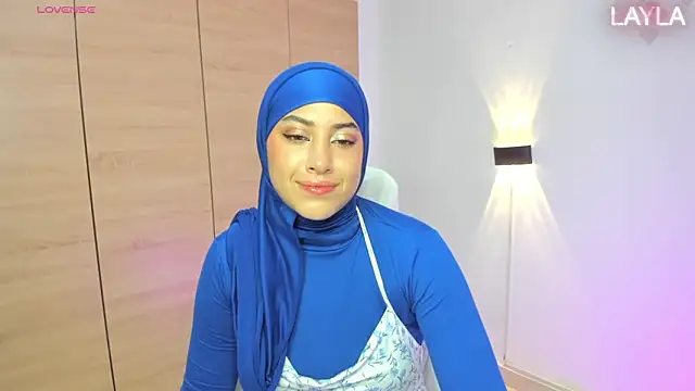 LAY LA  online show from March 25, 9:14 pm