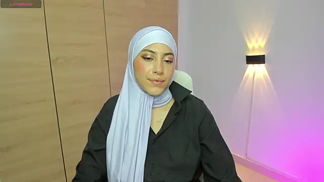 LAY LA  online show from March 13, 9:20 pm