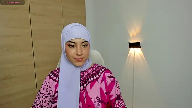 LAY LA  online show from July 23, 9:00 pm