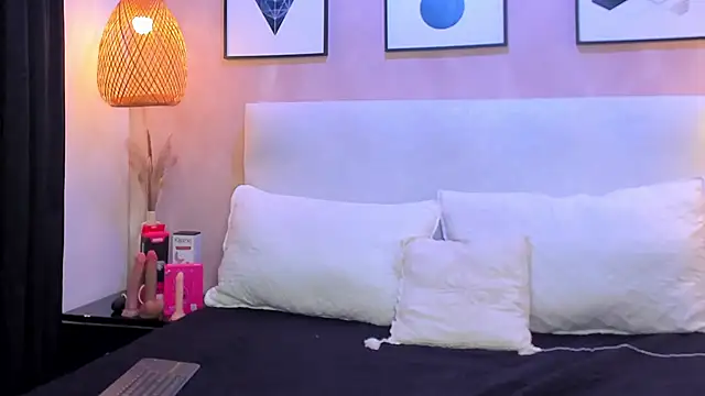 Piinksoul149 online show from May 10, 3:32 am