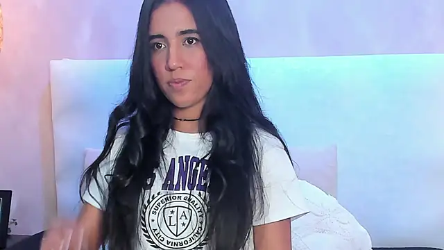 Snapshot of Piinksoul149 chatting on February 7, 2:41 am Piinksoul149 online show from February 7, 2:41 am