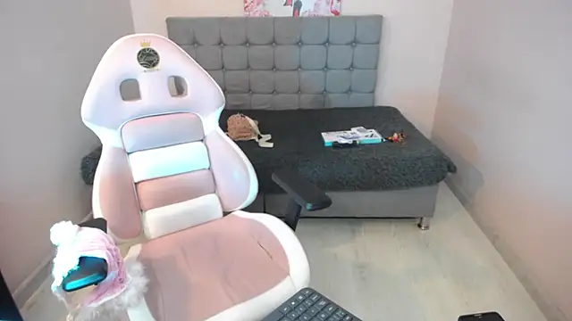 Dhalton x online show from March 27, 7:37 pm