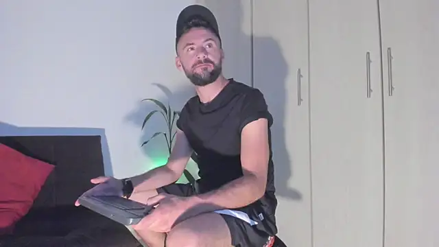 Erickpritz xh online show from April 9, 6:36 pm