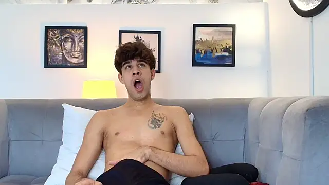 PRETTY COCK1 online show from March 29, 3:46 pm