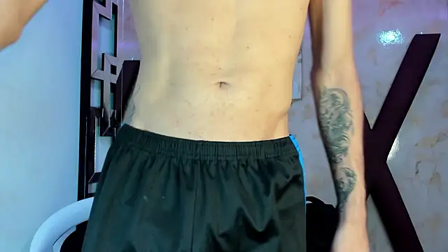 Snapshot of PRETTY_COCK1 chatting on February 26, 1:38 am PRETTY COCK1 online show from February 26, 1:38 am