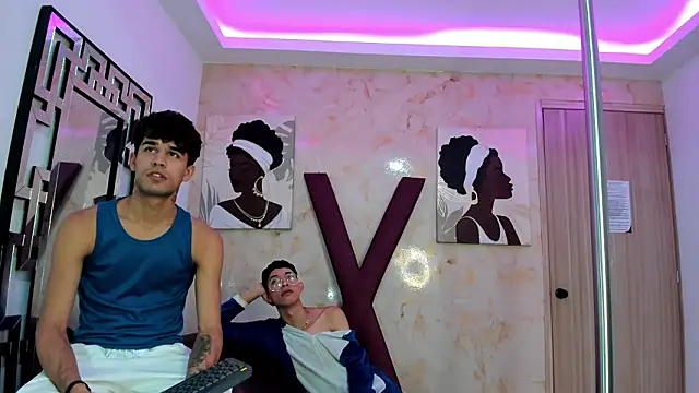 Snapshot of PRETTY_COCK1 chatting on February 11, 7:19 am PRETTY COCK1 online show from February 11, 7:19 am