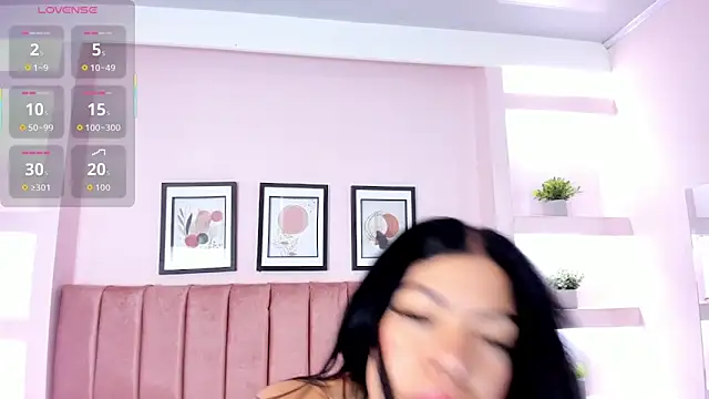 Snapshot of Sophia_Salem chatting on February 14, 12:05 pm Sophia Salem online show from February 14, 12:05 pm