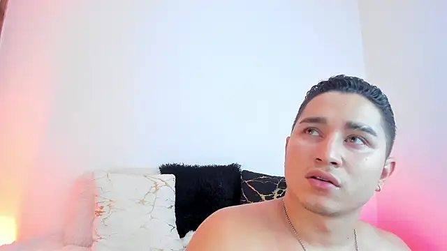 Axel nova online show from February 6, 7:32 pm