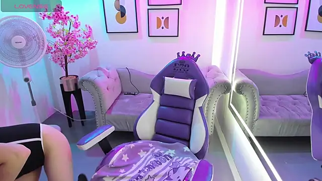 Victoria  doll online show from April 26, 12:35 pm