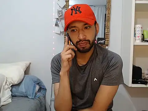 thomass1018 online show from May 30, 4:19 am