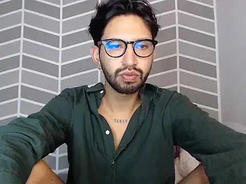 thomass1018 online show from May 31, 2:50 am