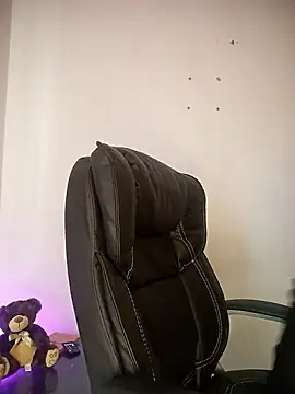 Snapshot of _aish_a chatting on February 12, 10:20 pm aish a online show from February 12, 10:20 pm