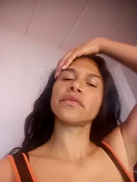 Snapshot of _aish_a chatting on February 25, 8:08 pm aish a online show from February 25, 8:08 pm