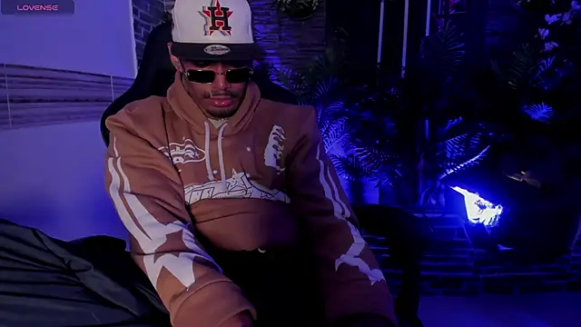 Rpoolrboy online show from April 7, 4:14 am