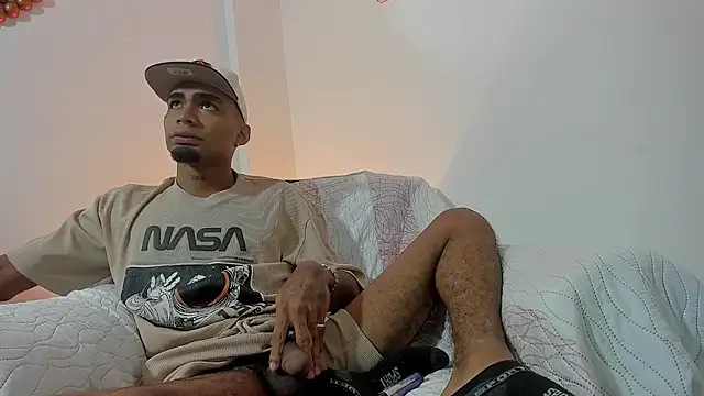 Rpoolrboy online show from April 29, 6:58 pm