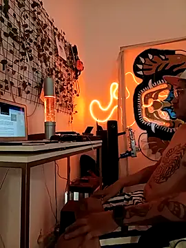 helloandi online show from March 31, 5:59 pm