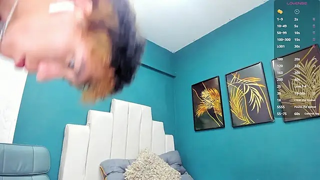 Snapshot of Julien_Ansel chatting on February 17, 3:37 am Julien Ansel online show from February 17, 3:37 am