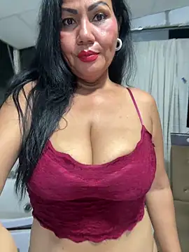 Savage-milf online show from March 21, 11:41 pm