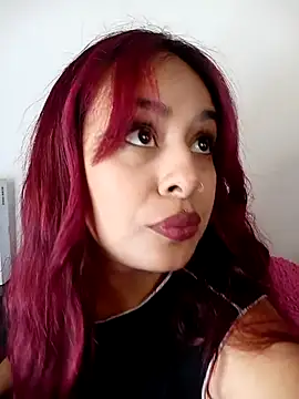 Snapshot of EmiilyFoxx09 chatting on March 2, 2:24 pm EmiilyFoxx09 online show from March 2, 2:24 pm