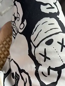 llkiki online show from April 16, 4:52 pm