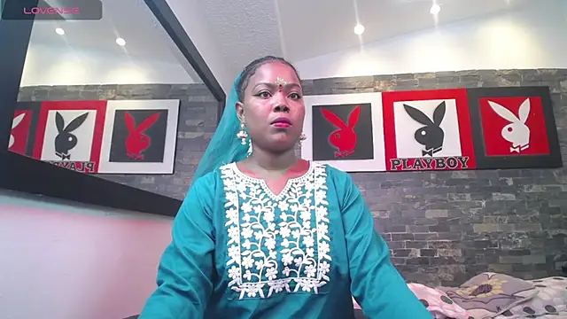 kavya suri  online show from February 16, 7:01 pm