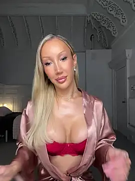 Snapshot of Allana29 chatting on March 19, 7:03 pm Allana29 online show from March 19, 7:03 pm