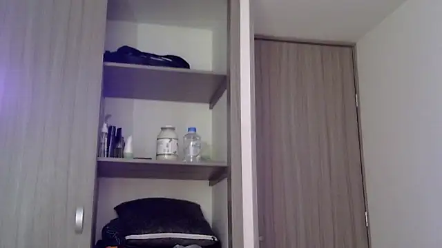 Snapshot of jordan_fox chatting on February 9, 8:29 pm jordan fox online show from February 9, 8:29 pm