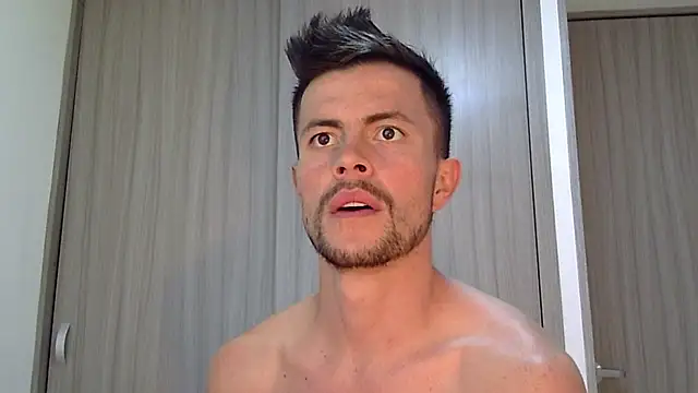 Snapshot of jordan_fox chatting on February 5, 8:04 pm jordan fox online show from February 5, 8:04 pm