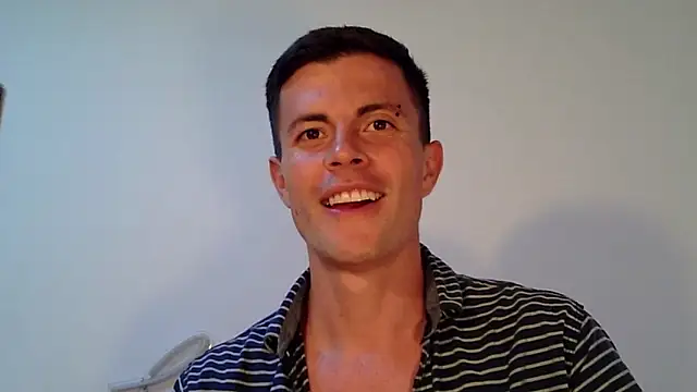 Snapshot of jordan_fox chatting on February 8, 11:24 pm jordan fox online show from February 8, 11:24 pm