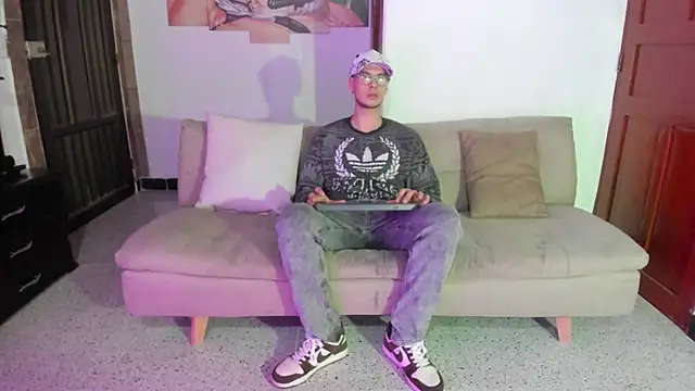 Vlad  night online show from April 5, 3:46 am