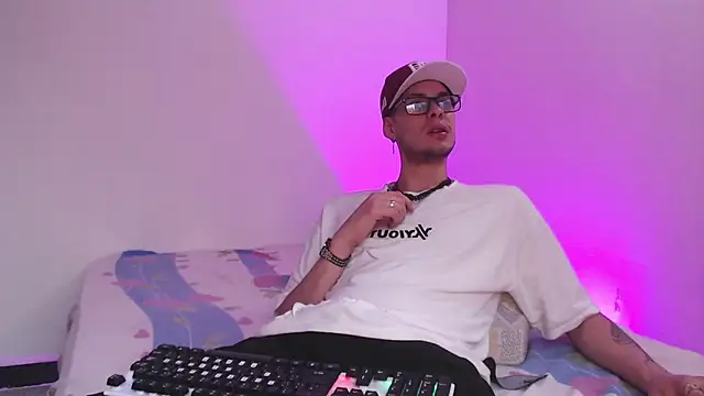 Vlad  night online show from February 10, 12:04 pm