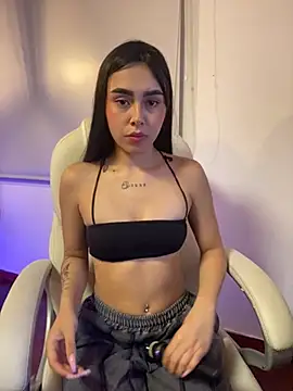 Snapshot of scarlett_pinkk1 chatting on March 3, 4:52 am scarlett pinkk1 online show from March 3, 4:52 am