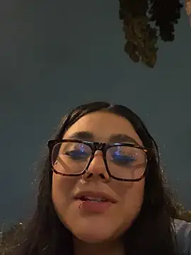 Snapshot of Violetta_pinkk1 chatting on February 13, 3:28 am Violetta pinkk1 online show from February 13, 3:28 am