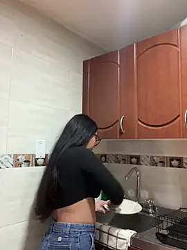 Snapshot of Violetta_pinkk1 chatting on February 14, 3:29 am Violetta pinkk1 online show from February 14, 3:29 am