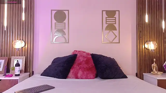 Hanna-Winchester online show from April 6, 8:10 pm