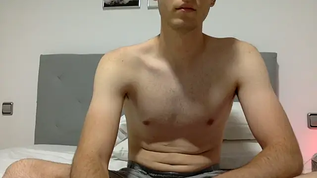Snapshot of Pablo_SexBoy69 chatting on June 21, 9:31 pm Pablo SexBoy69 online show from June 21, 9:31 pm