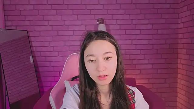 Nicole Brownie online show from April 4, 1:23 am