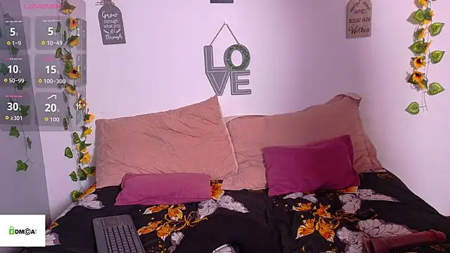 emiily curly online show from June 12, 11:41 am