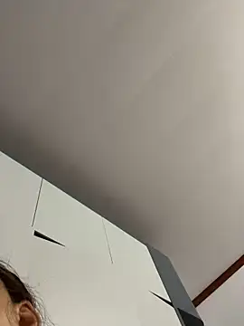 Puka2001 online show from April 2, 7:04 am