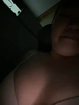 Puka2001 online show from April 15, 9:15 pm