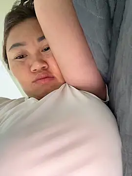 Puka2001 online show from March 22, 5:47 pm