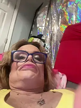 Snapshot of starandsky chatting on February 21, 5:09 am starandsky online show from February 21, 5:09 am