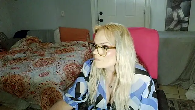 starandsky online show from March 8, 6:33 pm