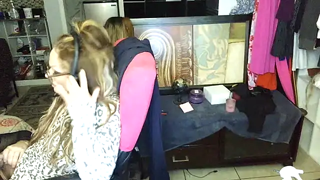 starandsky online show from April 5, 10:27 pm