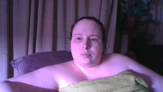 Snapshot of Sarahtjeuh_ chatting on February 10, 9:25 pm Sarahtjeuh online show from February 10, 9:25 pm